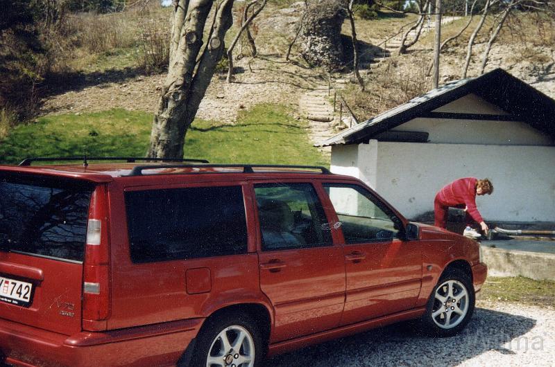 VOLVO V 70 14.jpg - Sedan blev det en ny Volvo V 70  1997 med automat som även den finns nu på Gotland 2008.