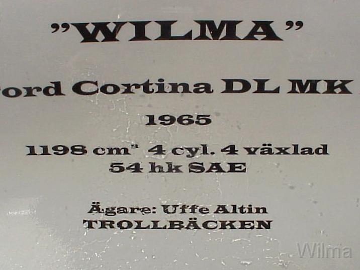 Wilma skyllt.jpg - Wilma hade gått 5990 mil då jag köpte henne 5/10 1990.Bilen har rullat på Gotland därför reg. med I 17916 som är det gamla reg.nr. Nu bor hon åter på Gotland året om då jag endast har 1 garage i Tyresö.