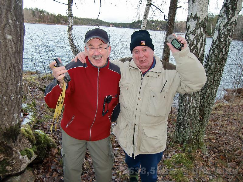 CIMG3404.JPG - Oj. Det gick bra och de hittade den lilla burken med logremsa i. Snyggt jobbat till nästa "skatt" och leta.