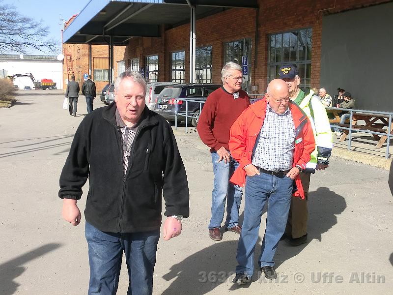 CIMG8631.JPG - SM0MBJ   SA0BRW   SM0FOI    SM0MJE  på loppisen i Eskilstuna 24 mars  2012.