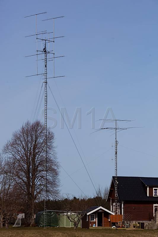 mast2.jpg - Summer QTH, nice place.
