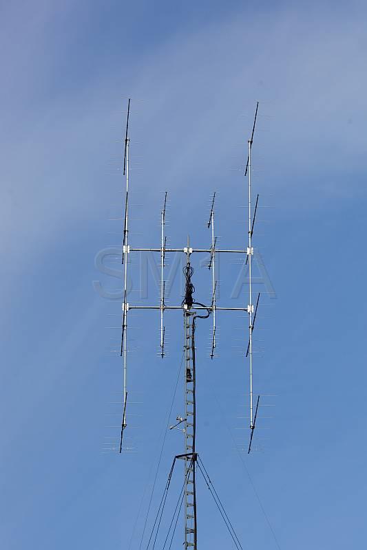 mast4.jpg - 8x8 el I0JXX and 8x10el DK7ZB at 24m tower.