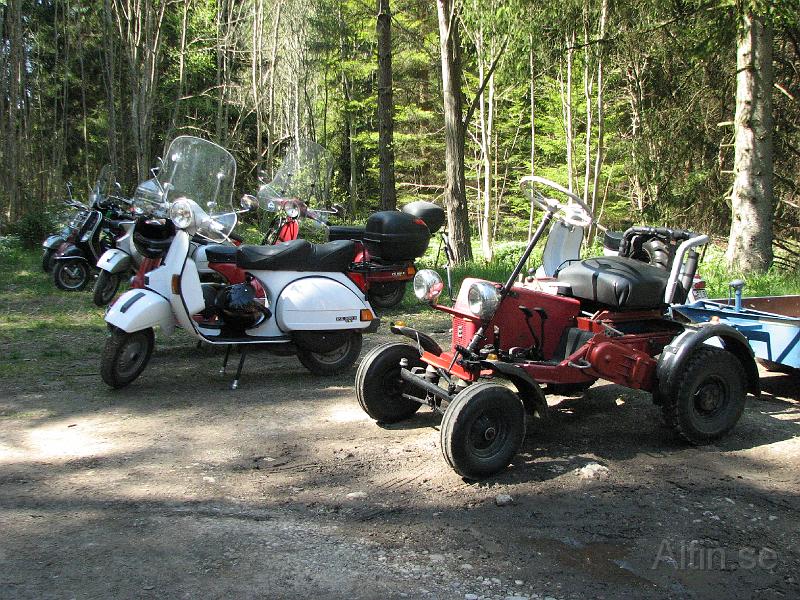 IMG_2909.JPG - Vespa träff Tjaukle.